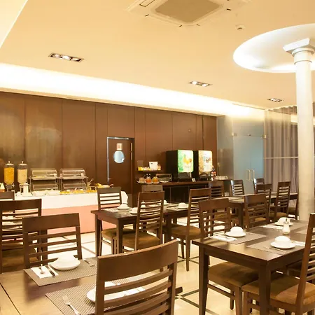 雷斯陶拉多雷斯特里姆酒店