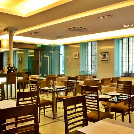 Turim Restauradores 3* ליסבון