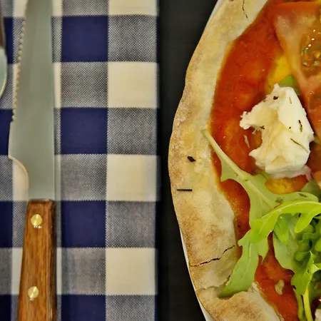 トゥリン レスタウラドーレス 3*