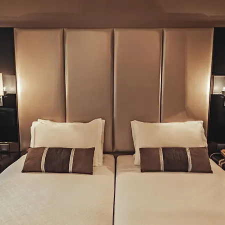 ホテル トゥリン レスタウラドーレス