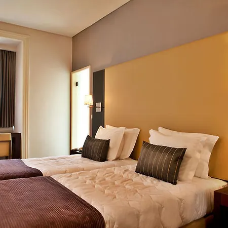 トゥリン レスタウラドーレス ホテル